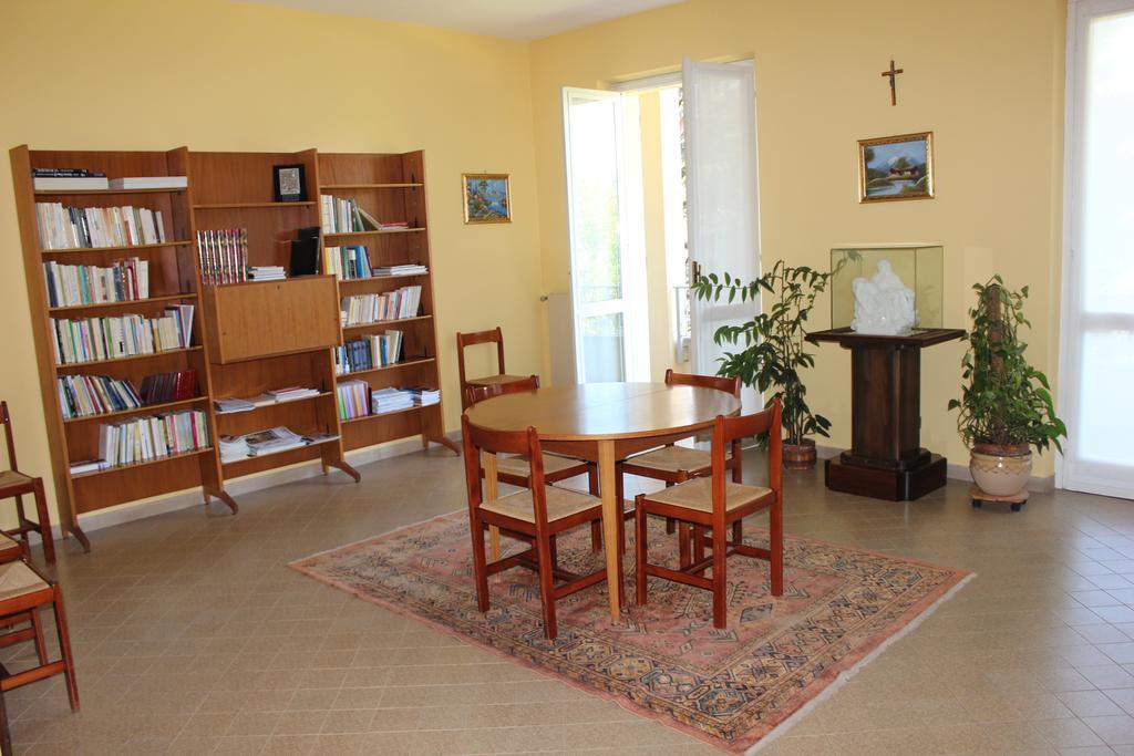 Centro Di Spiritualita Maria Candida Armeno Dış mekan fotoğraf