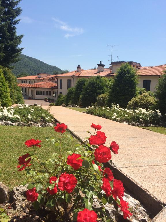 Centro Di Spiritualita Maria Candida Armeno Dış mekan fotoğraf