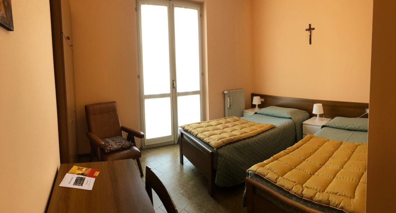 Centro Di Spiritualita Maria Candida Armeno Dış mekan fotoğraf